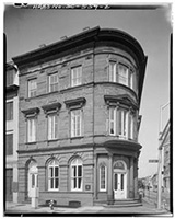 1960's photo showing brownstone flaking